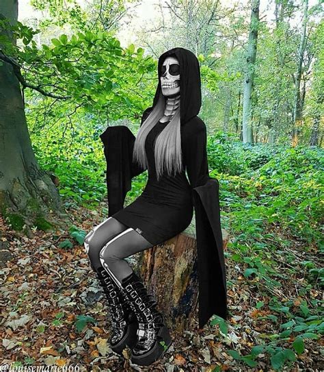 pin by martin abregu on ╋ gothic girl ╋ goth model gothic girls goth