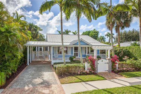 Adorable 1930s Cottage By The Beach Asks 15m Curbed