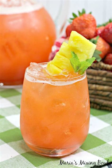 Pineapple Strawberry Lemonade Is The Ultimate Way To Quench Your Thirst