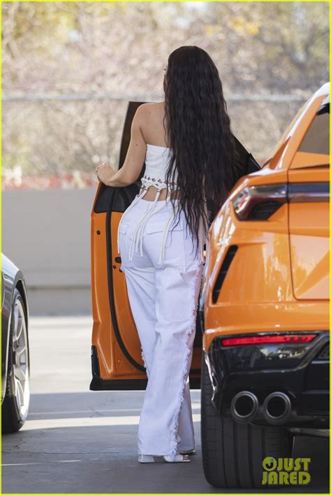 Kylie Jenner S Debuts Much Shorter Hairstyle While Out To Dinner Photo 4537231 Kylie Jenner