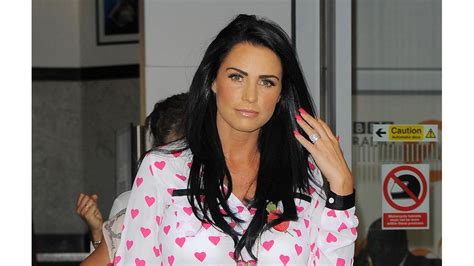 Katie Price Seeing Therapist To Cope With Mothers Illness 8days