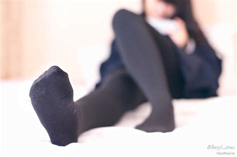 картинки рука девушка ноги женский пол Нога Палец фут Сидящий в помещении Черный