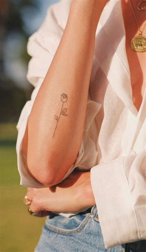 Minimalistische Einfache Rose Umriss Unterarm Tattoo Ideen Für Frauen