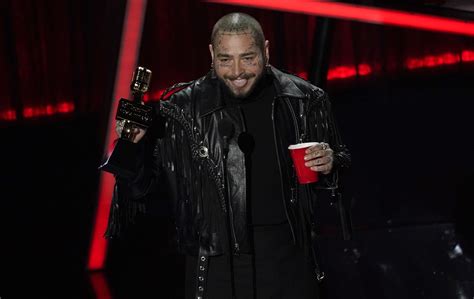 Поделиться post malone — only wanna be with you (2021) post malone and ozzy osbourne — it's a raid (ordinary man 2020) Post Malone owns Billboard Awards, Legend shines onstage