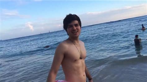 Anthony Padilla At The Beach HES SHIRTLESS HEART EYES Youtubers