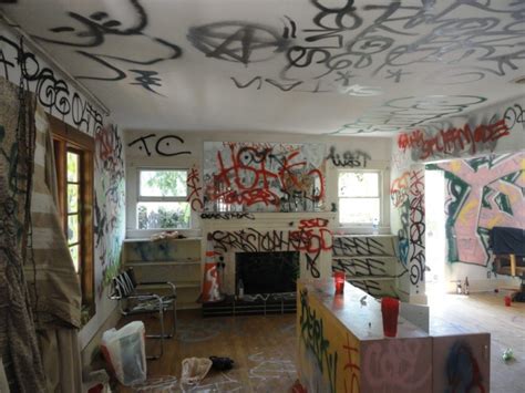 Foreclosed Home In Eagle Rock Severely Vandalized Photos Eagle Rock