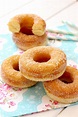 Donas caseras con azúcar o Donuts clásicos - Recetas fáciles y caseras