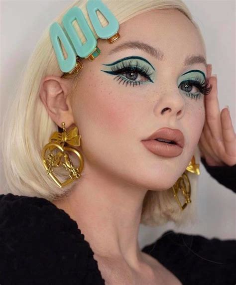 The Hottest 2020 Fall Makeup Trends Youd Want To Try Asap Page 3
