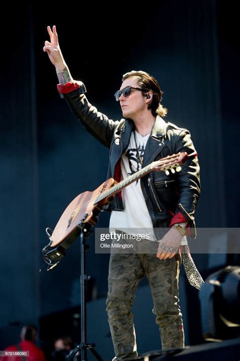 Brian Elwin Haner Jr Aka Synyster Gates Of Avenged Sevenfold News