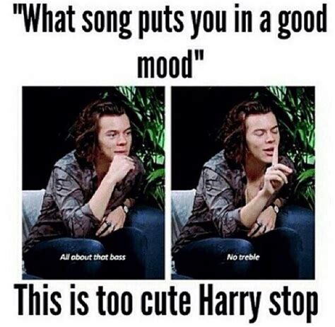 Hahaha Harry S Face Is Priceless In The Second Photo One Direction Quotes One Direction