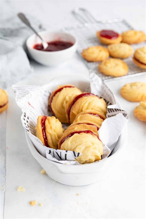 Viennese Whirls Recipe Cookie Recipes Quick Cookies Recipes Viennese Whirls