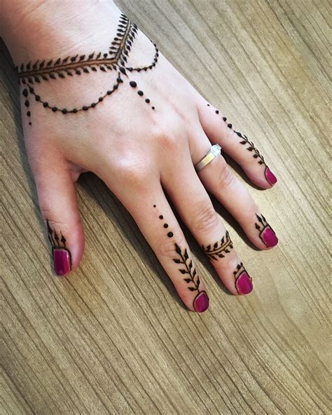 Wrist Easy Henna Tattoos Arrow Henna Jamilahhennacreations Com