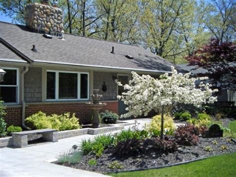Here Are 17 Landscaping Ideas For Ranch Homes That Will Help If Your