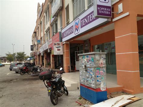 Hearts passing each other by 13. Kiss Selangor Senarai Kedai - Surat Mig