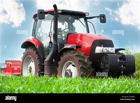 Red Tractor Hi Res Stock Photography And Images Alamy