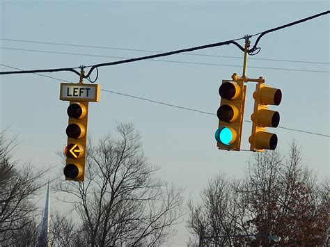 Gdot Installing More Flashing Yellow Arrows Wabe 901 Fm