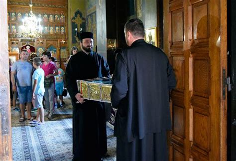 Sfânta muceniță filofteia (limba greacă iubitoare de dumnezeu) este una din sfintele mucenițe care sunt amintite pe teritoriul româniei. Sfânta Muceniţă Filoteia, Sfânta Argeşului, s-a întors ...