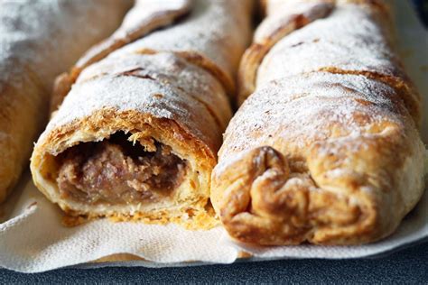 Remove to a wire rack. Traditional German Cake (Kuchen) Recipes for Every Occassion
