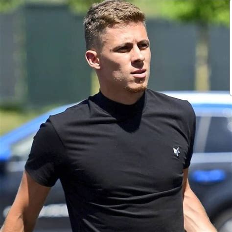 His current girlfriend or wife, his salary and his tattoos. Pin by Mika Gatsby on Boyfriend | Thorgan hazard, Football ...