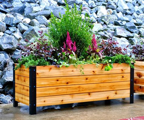 Diy Modern Raised Planter Box How To Build Woodworking 11 Steps