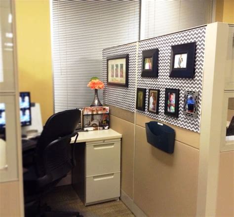 How to decorate a cubicle office. how to decorate your cubicle, chic spaces | Cubicle decor ...