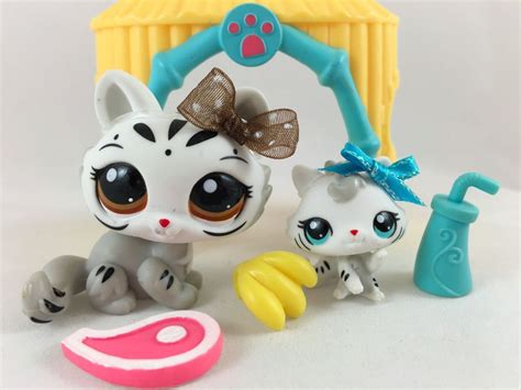 Details About Littlest Pet Shop 3585 3586 Mommy And Baby White Grey