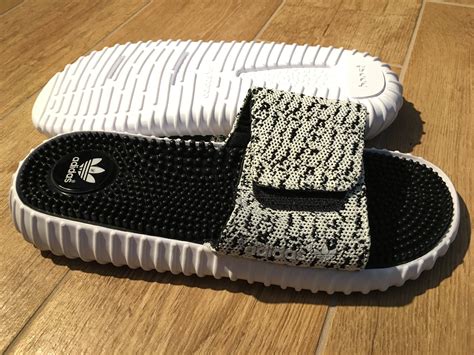 Review Yeezy Slides In Turtle Dove Fashionreps