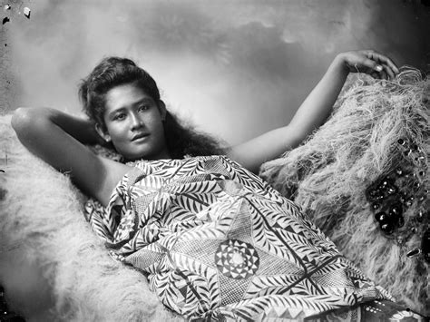 Samoan Girl Wearing An Elaborate Lavalava Draped In A Siapo