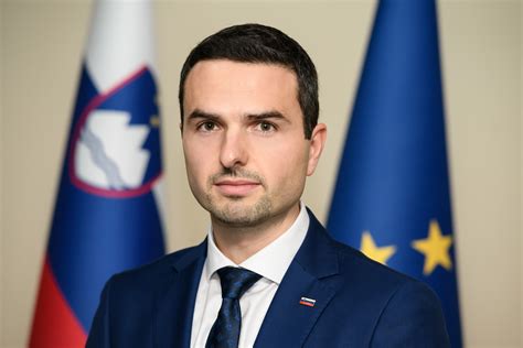 Nova Vlada Republike Slovenije SVOBODNA SLOVENIJA