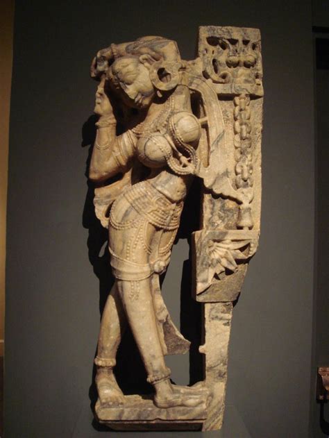 Yakshi Sculpture Sculpture Of Female Yakshi