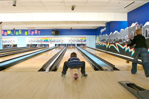 Filefive Pin Bowling Boy Wikimedia Commons