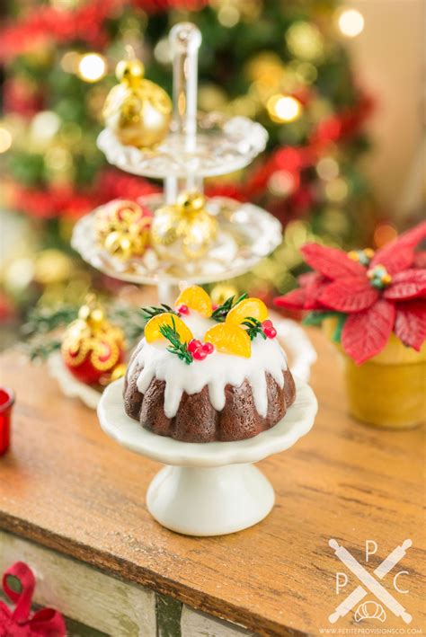 Whether those words fill you with delight or dread, it's time to start thinking about decorating. Christmas Bundt Cake Decorating Ideas / Easter Chocolate Bundt Cake : 15 pictures of unusual ...