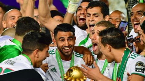 Extra Time Watch Algeria Parade Afcon 2019 Trophy As Celebrations