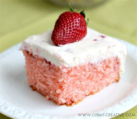 Strawberry Cake Whipped Cream Filling