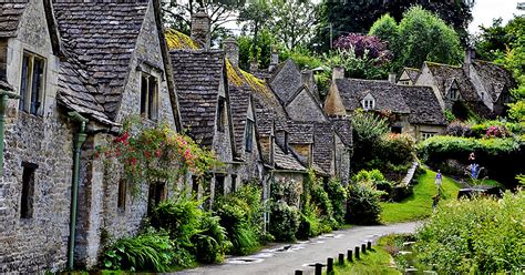 Explore an ancient market town deep in the heart of the cotswolds. Cotswold Way Self-guided Inn To Inn Hiking Trek In England ...