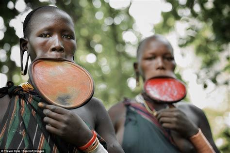 Omo Valley Suri And Hamar Tribes Keep The Traditions Daily Mail Online