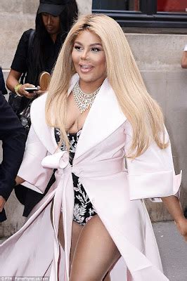 Lil Kim S Face Looks More Transformed