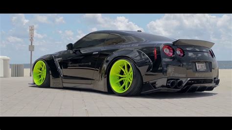 Gtr R35 Vs Toyota Supra 3 Wide Body Kit Youtube