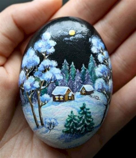 39 Beautiful Christmas Rock Painting Ideas ~ Godiygocom