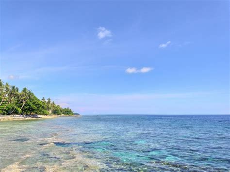 Bersantai Di Namalatu Rajanya Pantai Pantai Suku Ombong