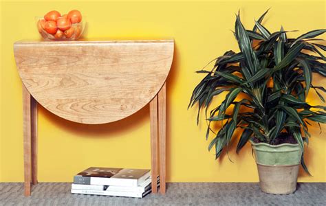 If you live in an apartment or college dorm room. 15 DIY Folding Tables To Maximize Floor Space - Home And Gardening Ideas