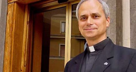 Pope Francis Accepts Ouellets Resignation Appoints American To Lead
