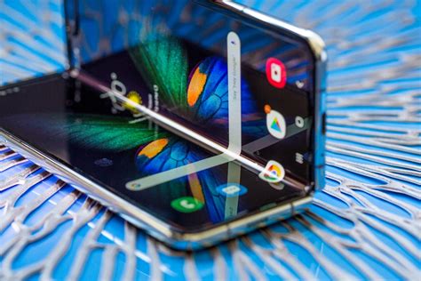 Galaxy Fold Redesign Heres How Samsung Fixed Its Foldable Phone Cnet
