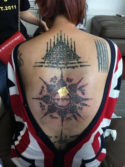 muay thai tattoo symbols  meanings tattoos sak yant tattoo muay