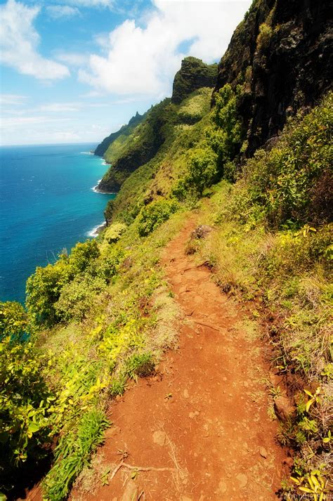 The Kalalau Trail NÄ Pali Coast Kauai