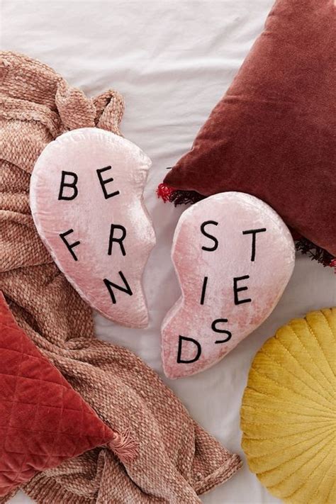25 Best Friend Ts For 2018 Cute T Ideas Your Bff Will Love