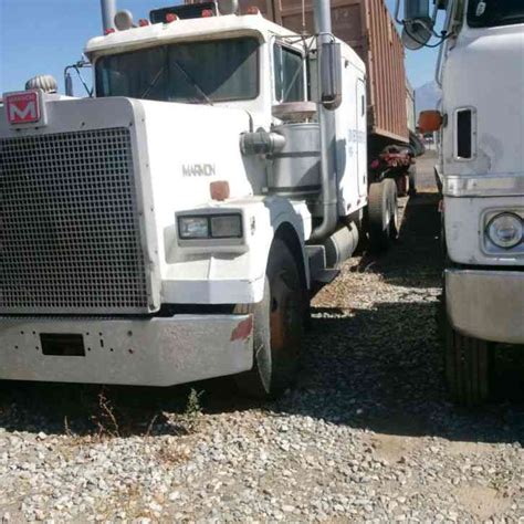 Marmon R57 1981 Sleeper Semi Trucks