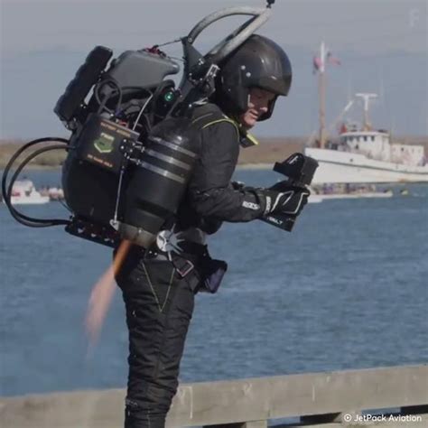 The Jb 9 Jetpack Can Fly Up To 10000 Feet Aeronave