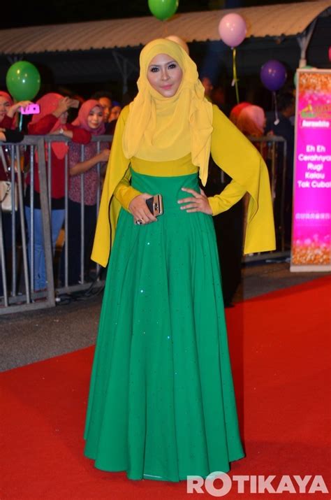 Anugerah meletop era 2014 tayangan serentak di astro ria & maya hd jam 9 malam, 8 februari 2014. Jom lihat 30 Gambar fesyen selebriti paling pelik di ...
