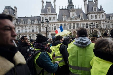 Paris Protesters Try To Revive Yellow Vest Movement